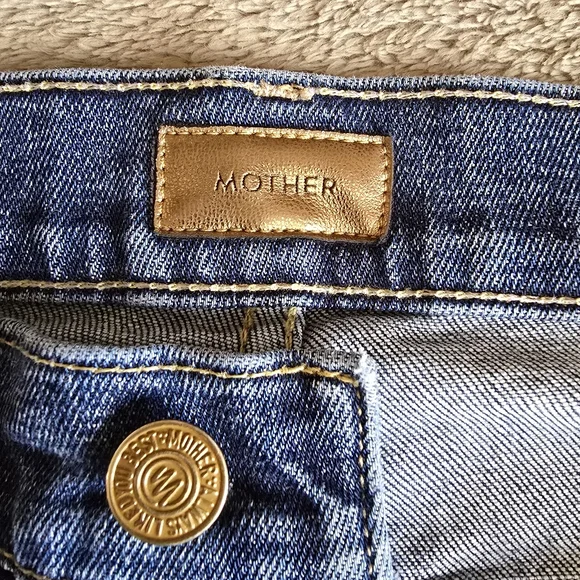 MOTHER Blue Cropped Jeans - Picture 13 of 16